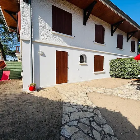 Apartmán T2 Est A 300m Des Plages